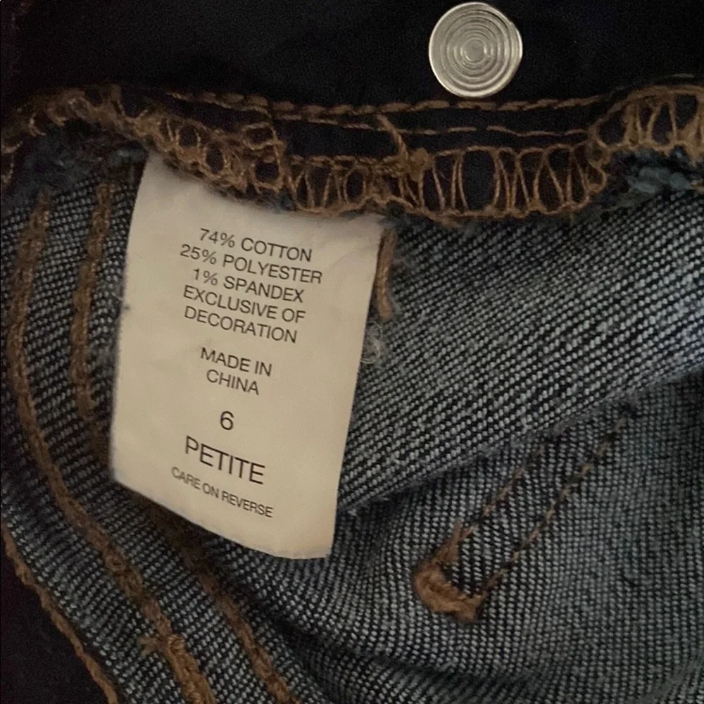 Blue Skinny Jeans Soho NY & Co Size 6 Dark Wash and Subtle Fading Relaxed Fit
